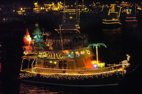 Savannah Holidays 2013: Savannah Boat Parade of Lights