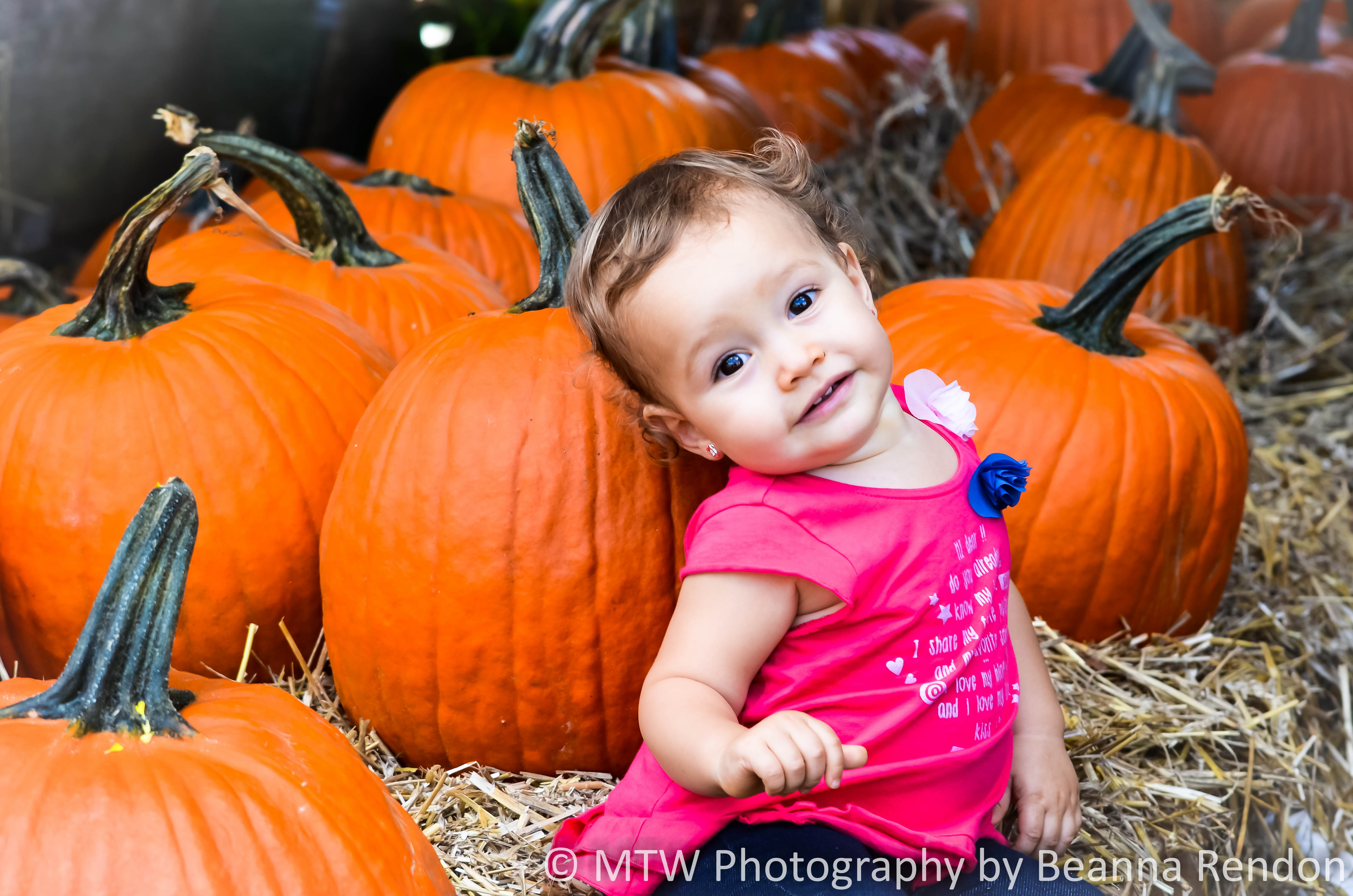 Halloween mini portrait sessions in Pooler