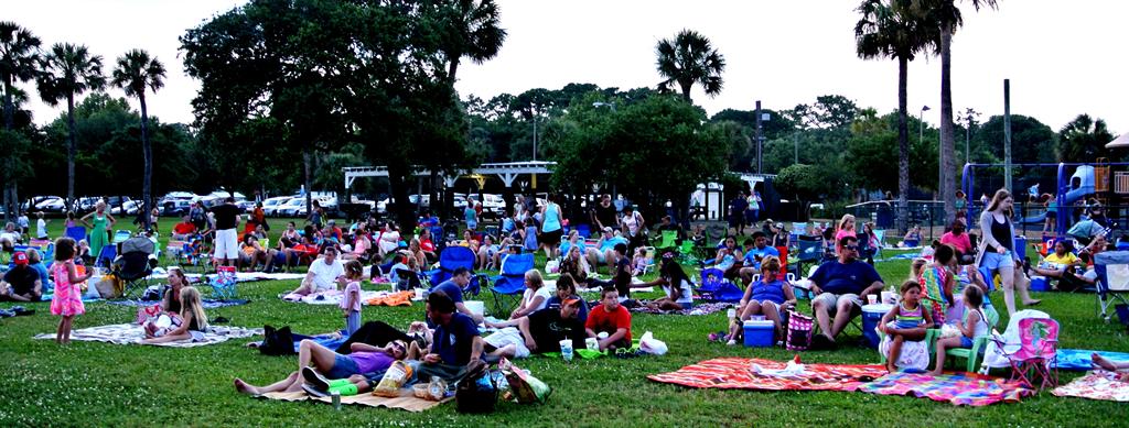 free summer movies in the park Tybee Island 2015 