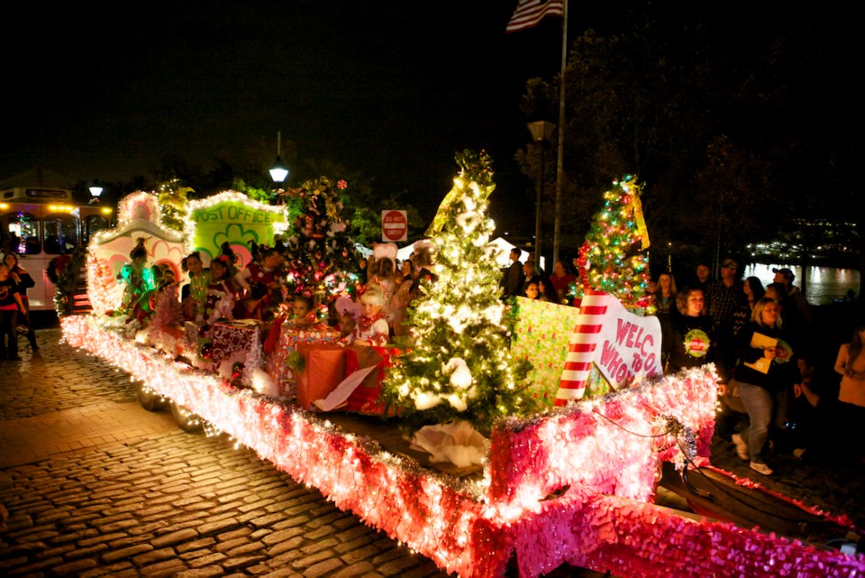 Lighted Christmas Parade Savannah 2017 