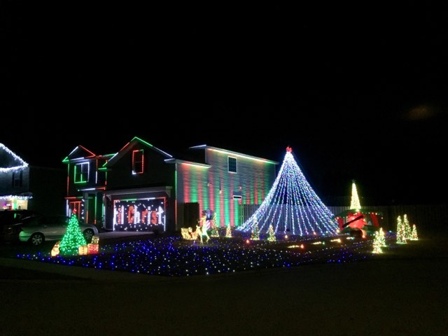 Holiday home Christmas lights Savannah Guyton